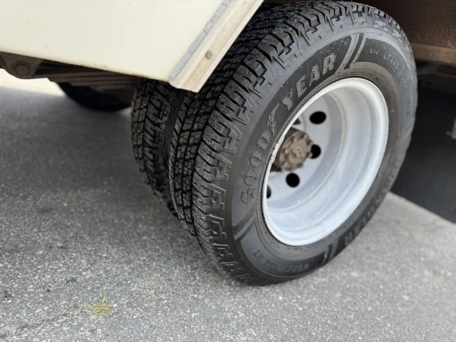 1997 Ford Econoline Van - Image 10 of 19