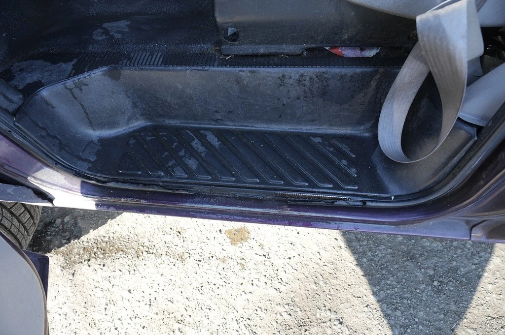 1997 Ford Econoline Van - Image 19 of 21