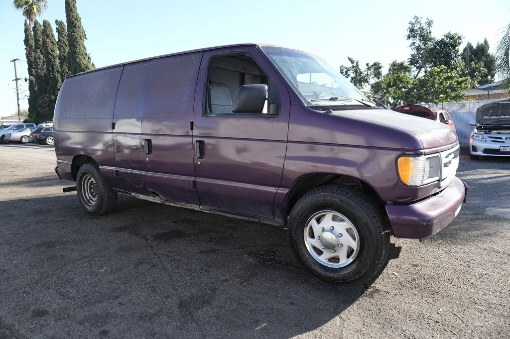 1997 Ford Econoline Van - Image 10 of 21