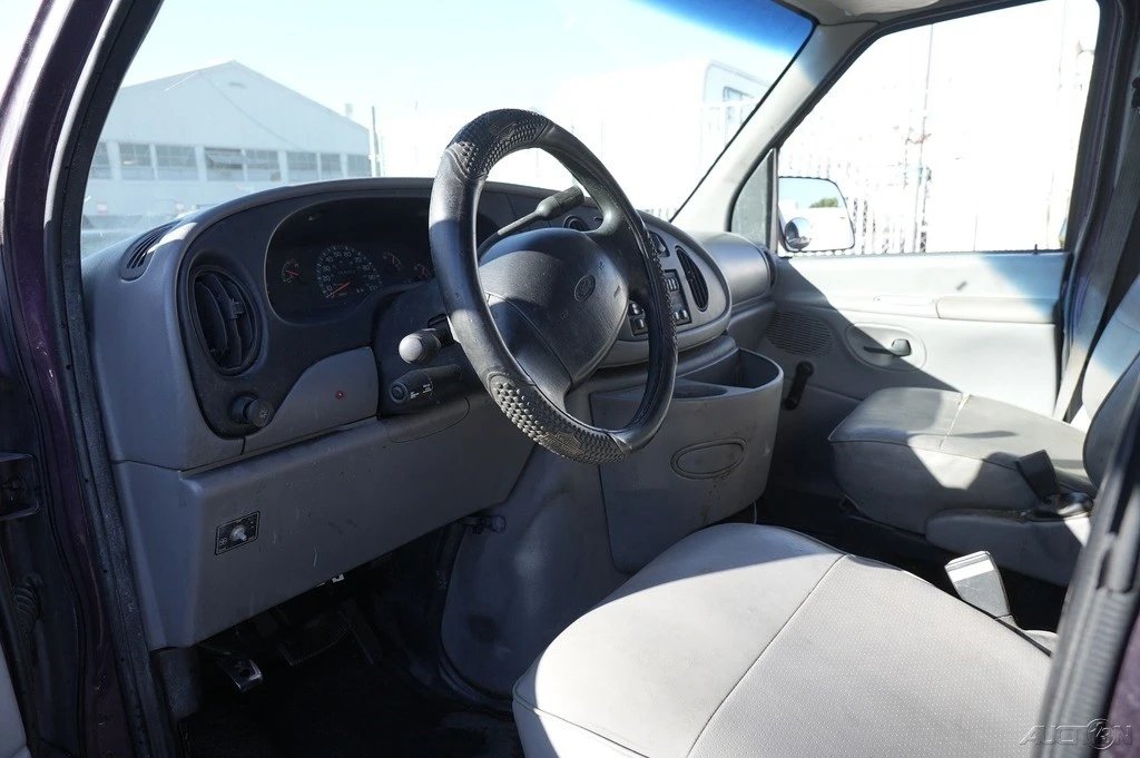 1997 Ford Econoline Van - Image 16 of 21