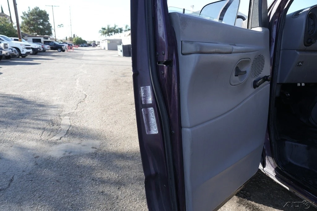 1997 Ford Econoline Van - Image 21 of 21