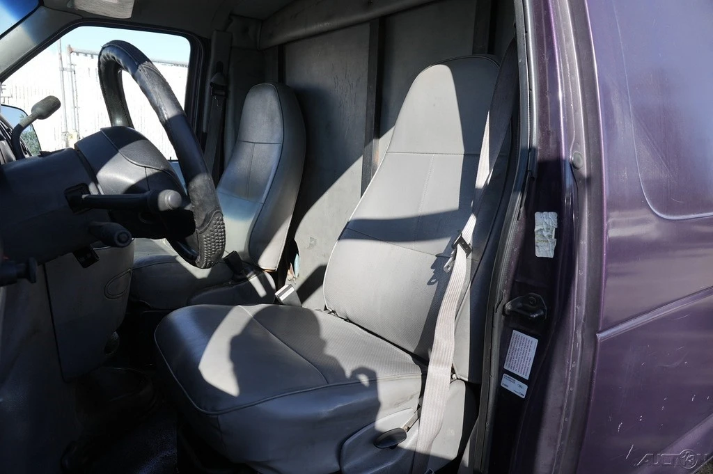 1997 Ford Econoline Van - Image 18 of 21