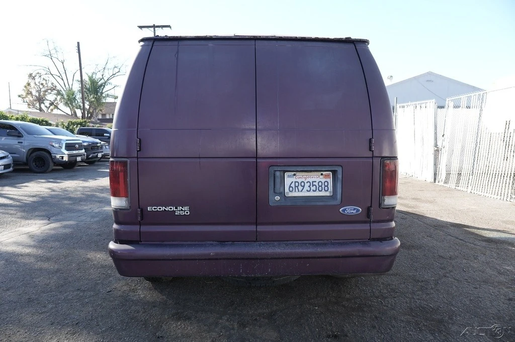 1997 Ford Econoline Van - Image 6 of 21