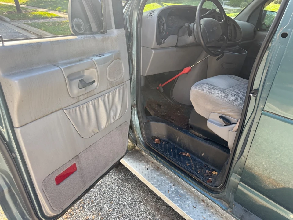 1997 Ford Econoline Van - Image 16 of 21