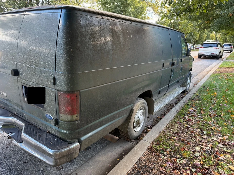 1997 Ford Econoline Van - Image 5 of 21