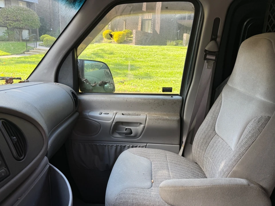 1997 Ford Econoline Van - Image 13 of 21