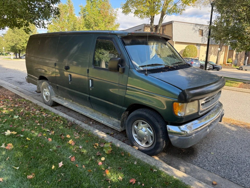 1997 Ford Econoline Van - Image 3 of 21