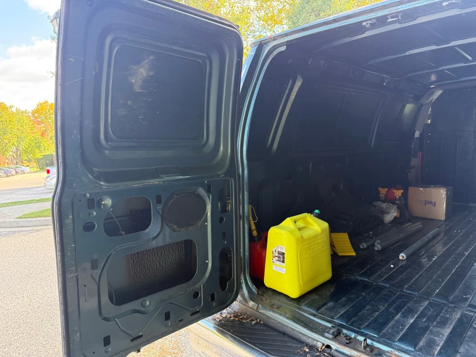 1997 Ford Econoline Van - Image 18 of 21
