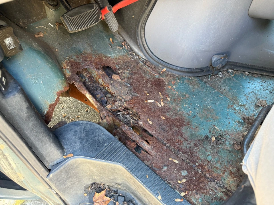 1997 Ford Econoline Van - Image 15 of 21