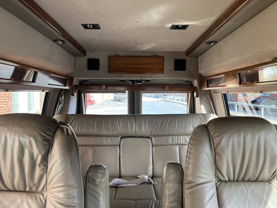 1997 Ford Econoline Van - Image 8 of 12
