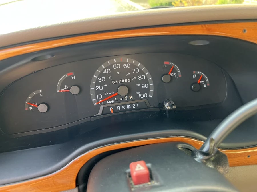 1997 Ford Econoline Van - Image 10 of 12