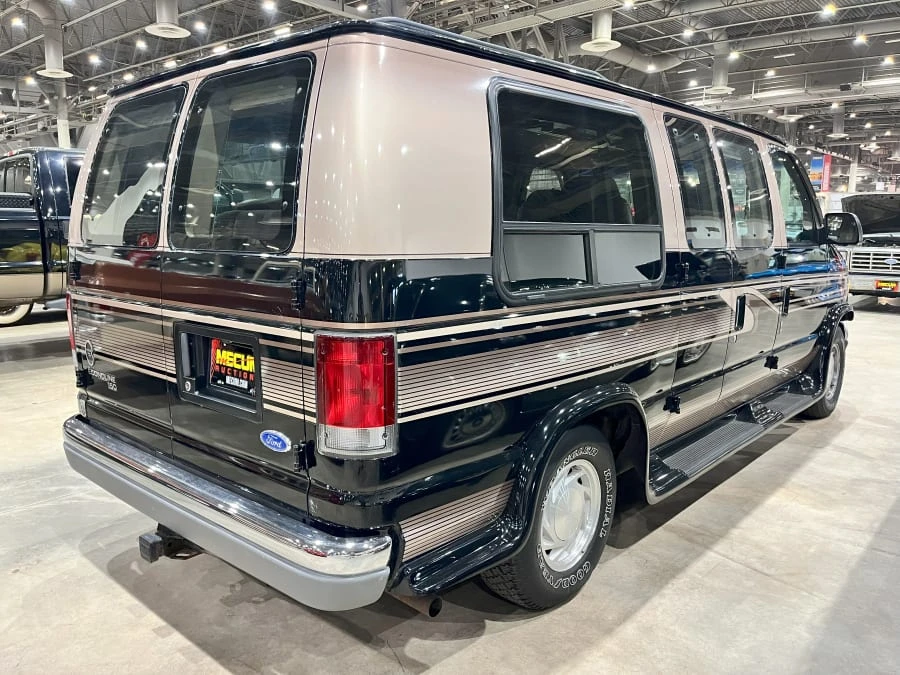 1997 Ford Econoline Van - Image 2 of 4