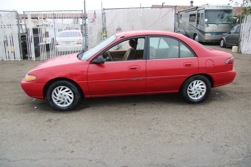 1997 Ford Escort (North America) - Image 3 of 21