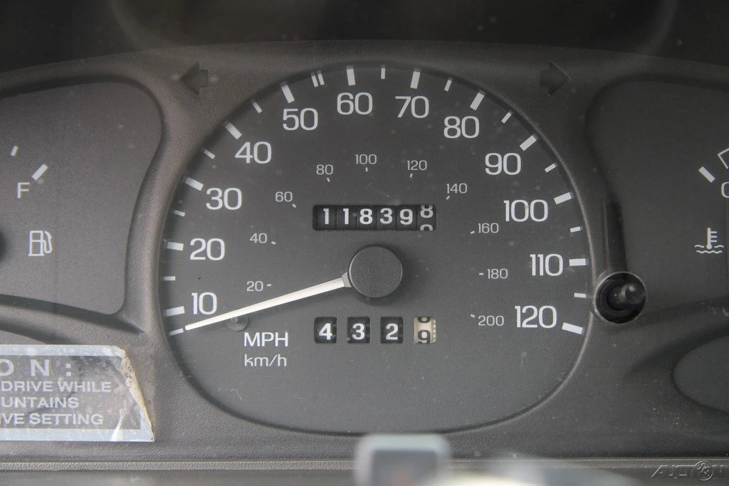 1997 Ford Escort (North America) - Image 17 of 21