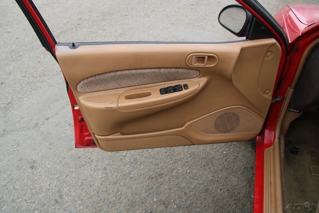 1997 Ford Escort (North America) - Image 13 of 21