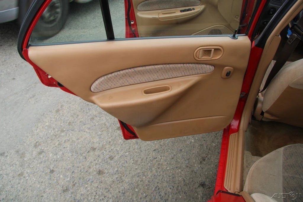 1997 Ford Escort (North America) - Image 20 of 21