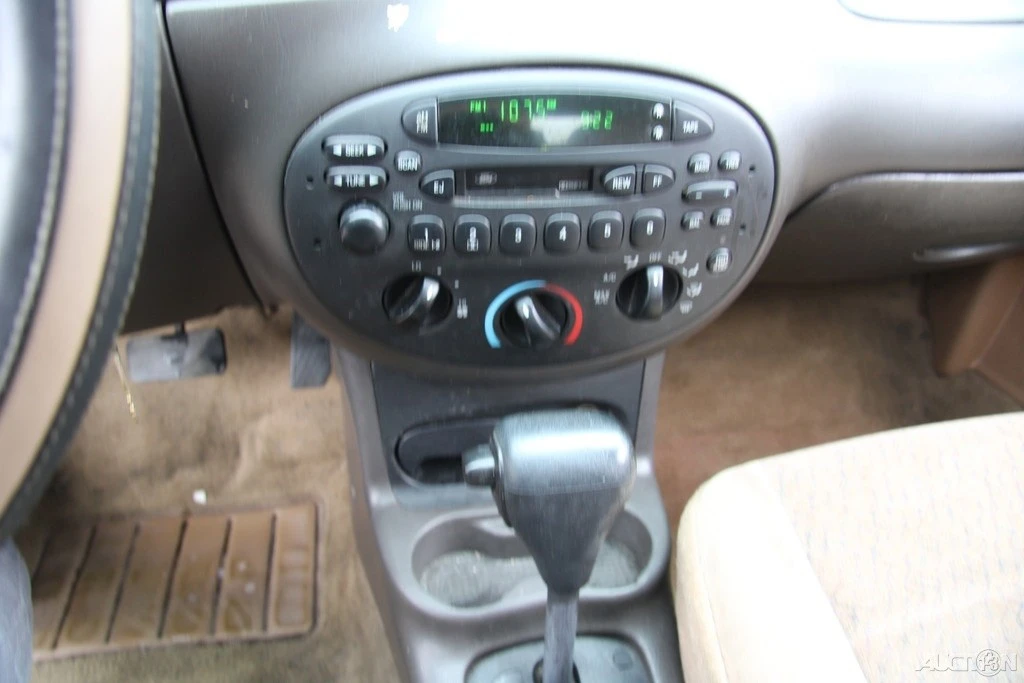 1997 Ford Escort (North America) - Image 18 of 21