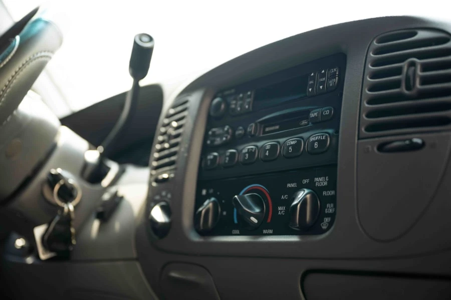 1997 Ford Expedition 1st Gen - Image 27 of 30