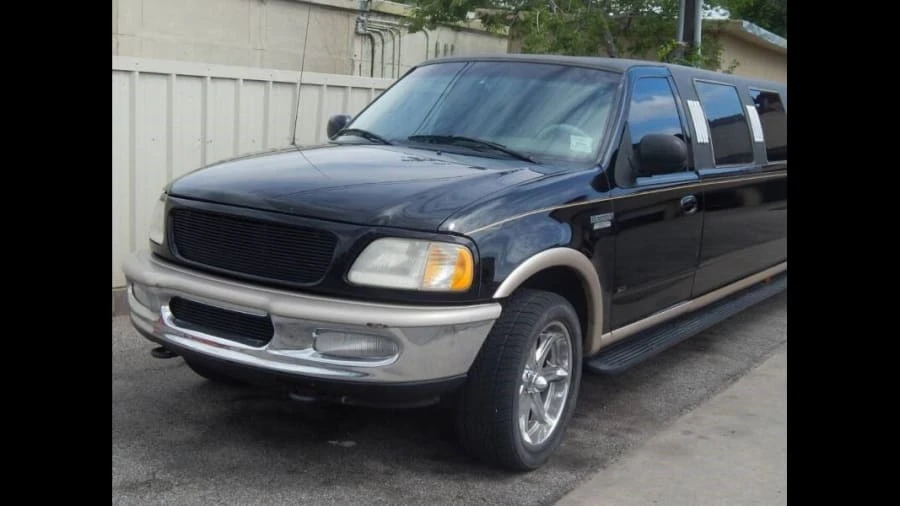 1997 Ford Expedition 1st Gen - Image 2 of 7