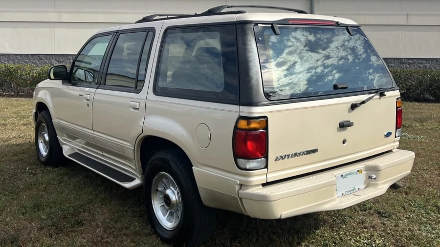1997 Ford Explorer 2nd Gen - Image 2 of 27