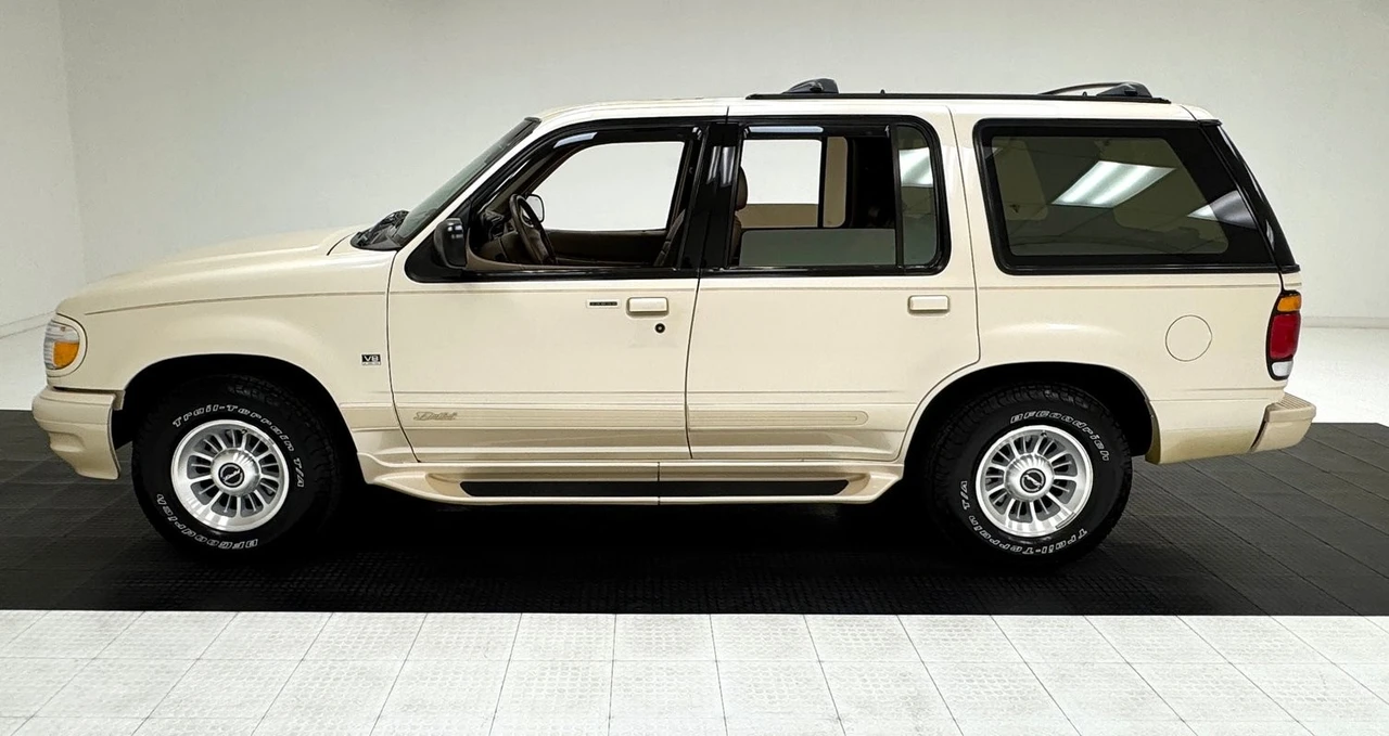 1997 Ford Explorer 2nd Gen - Image 2 of 21