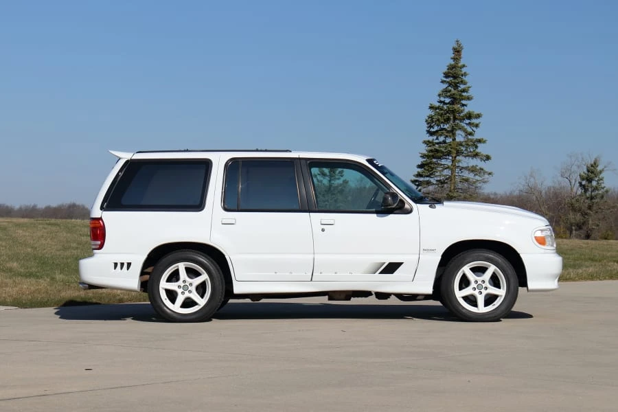 1997 Ford Explorer 2nd Gen - Image 2 of 31