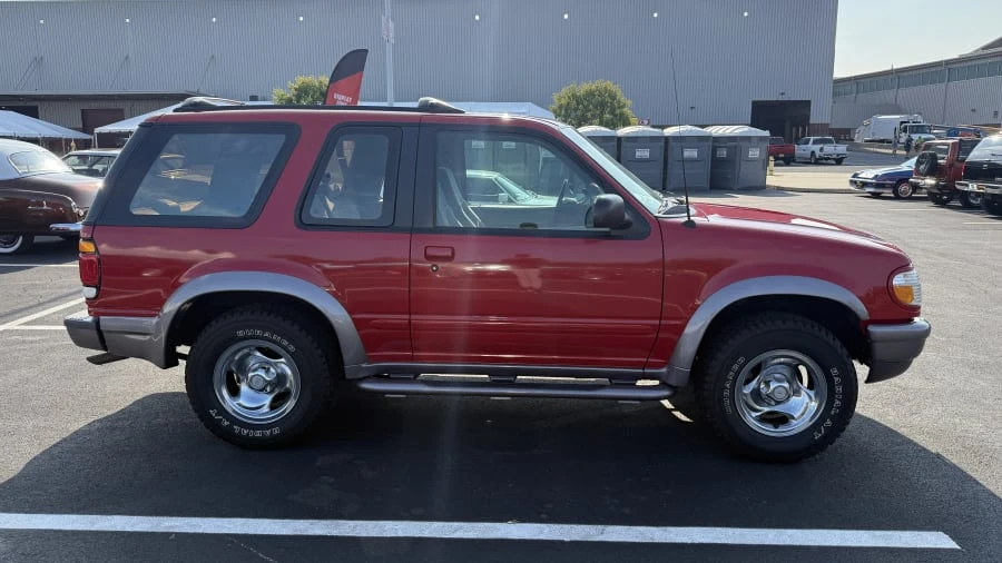1997 Ford Explorer 2nd Gen - Image 2 of 12