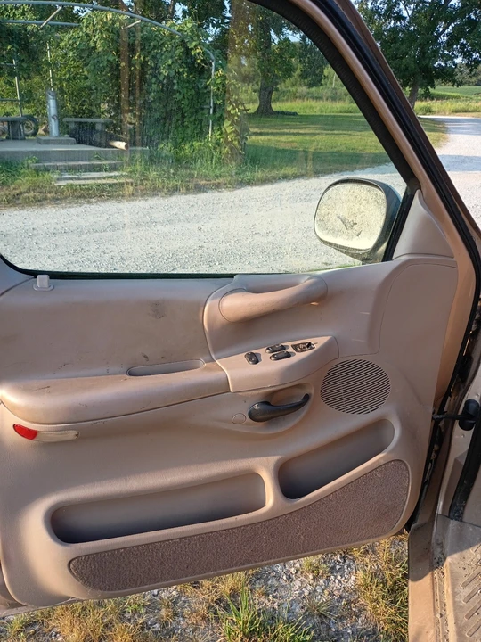 1997 Ford F-150 10th Gen - Image 25 of 28