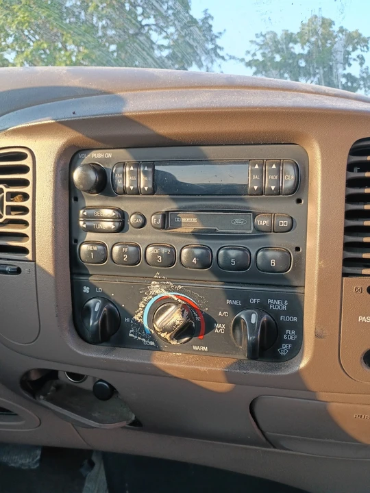 1997 Ford F-150 10th Gen - Image 21 of 28