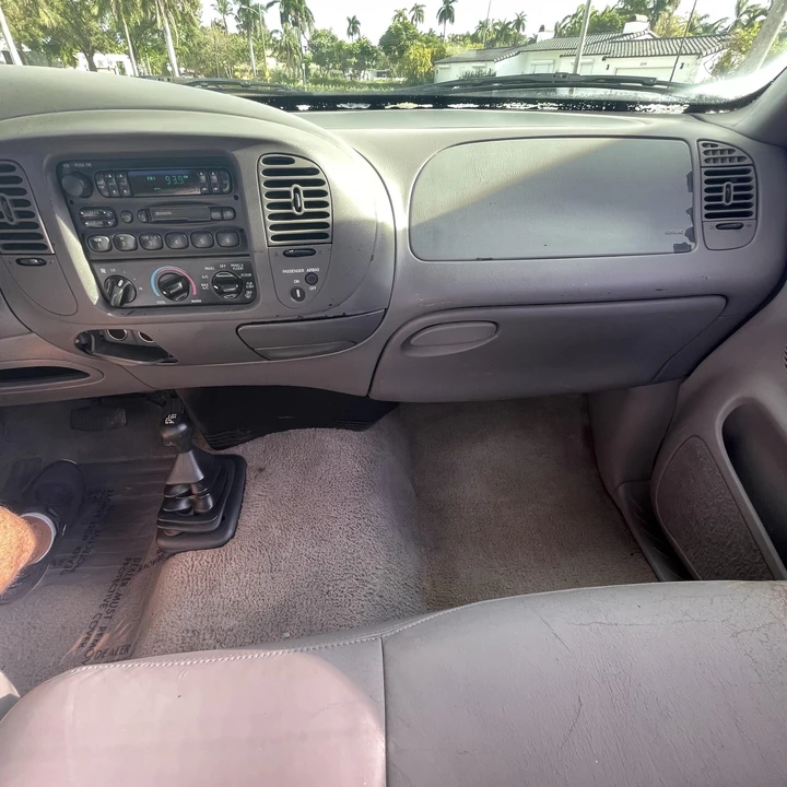 1997 Ford F-150 10th Gen - Image 25 of 31