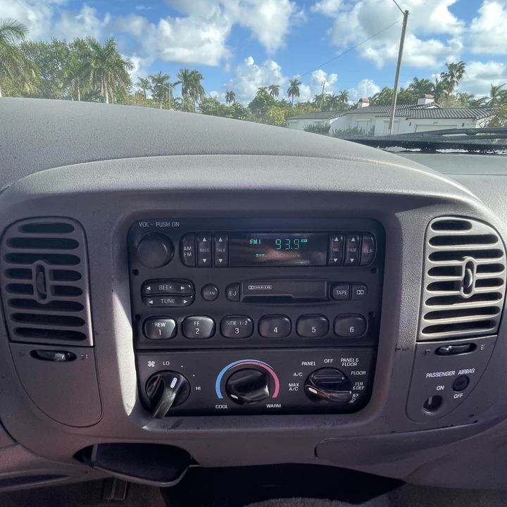 1997 Ford F-150 10th Gen - Image 23 of 31