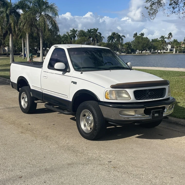 1997 Ford F-150 10th Gen - Image 2 of 31