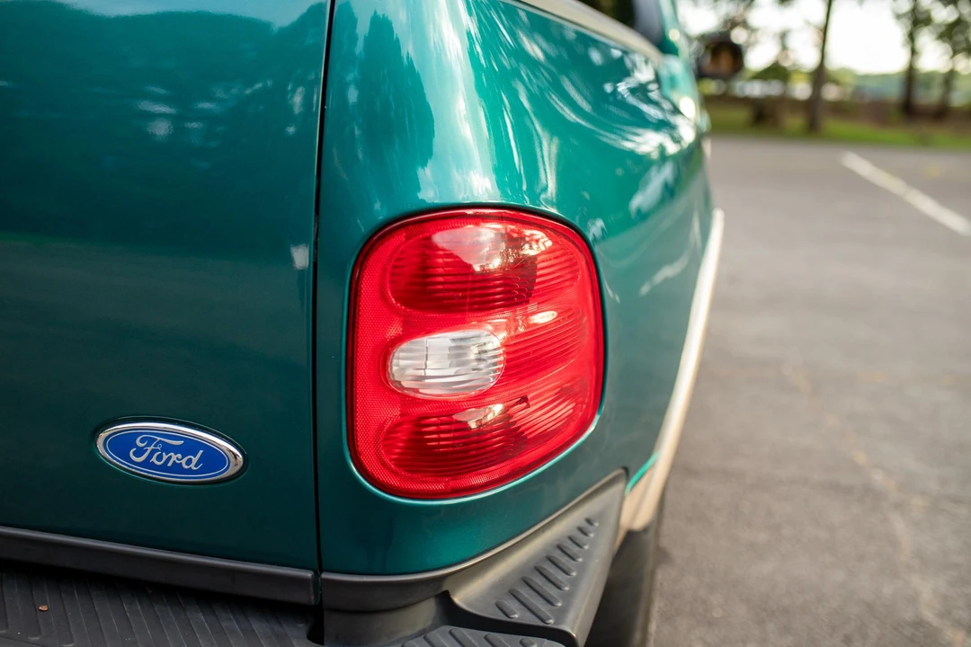 1997 Ford F-150 10th Gen - Image 24 of 31