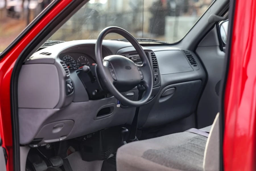 1997 Ford F-150 10th Gen - Image 27 of 31