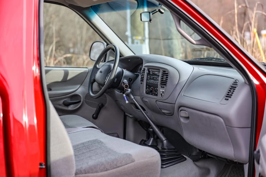 1997 Ford F-150 10th Gen - Image 24 of 31
