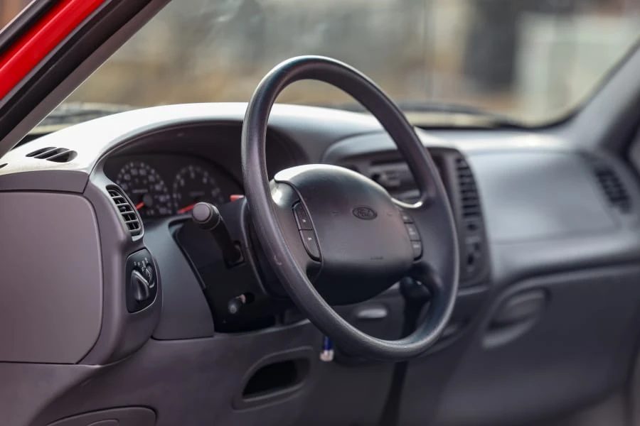 1997 Ford F-150 10th Gen - Image 26 of 31