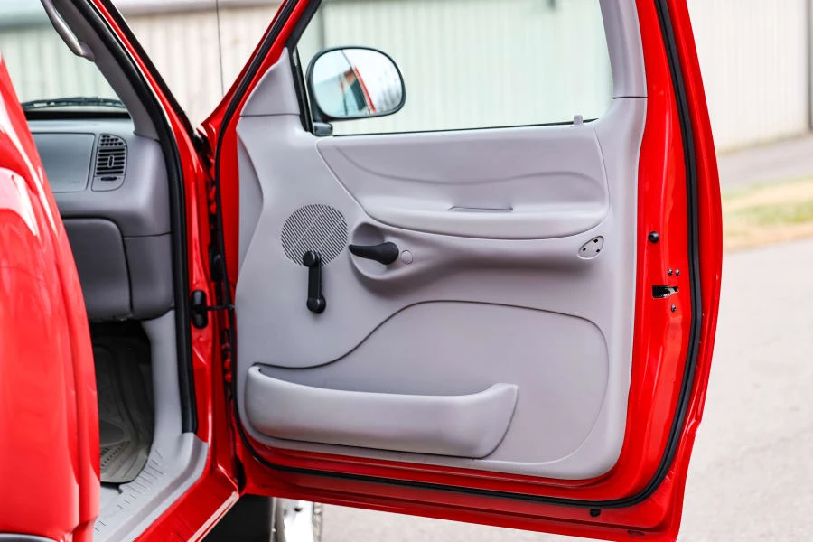 1997 Ford F-150 10th Gen - Image 22 of 31