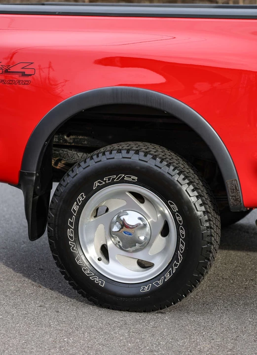 1997 Ford F-150 10th Gen - Image 13 of 31