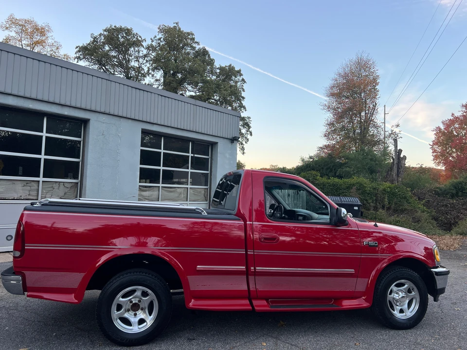 1997 Ford F-150 10th Gen - Image 21 of 31