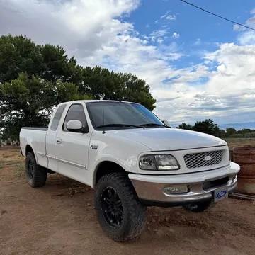 1997 Ford F-150 XLT Pickup 2D 6 1/2 ft