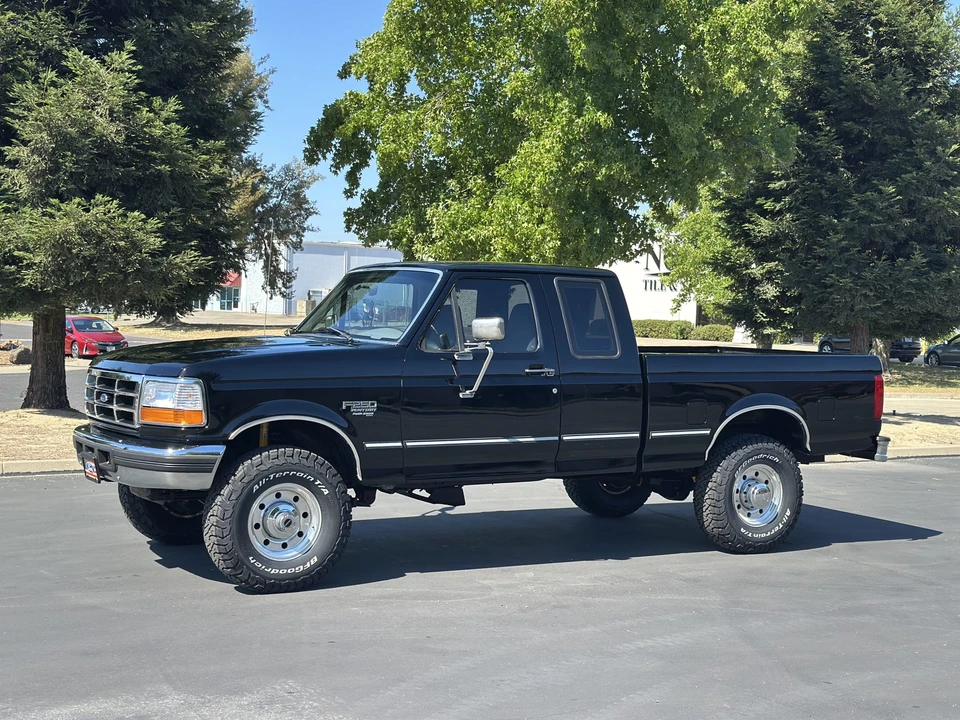 1997 Ford - Image 2 of 31