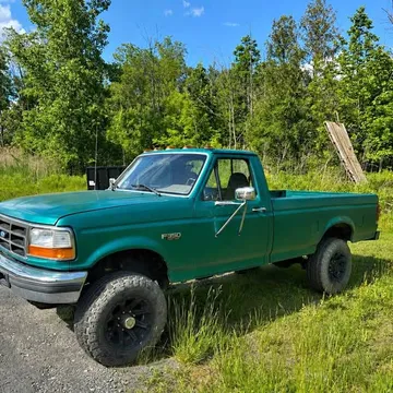 1997 Ford F-350 XLT Pickup 2D 8 ft