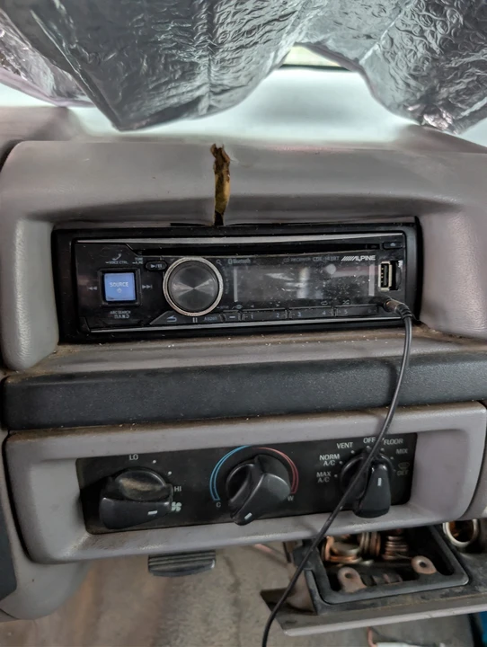 1997 Ford Super Duty 1st Gen - Image 11 of 17