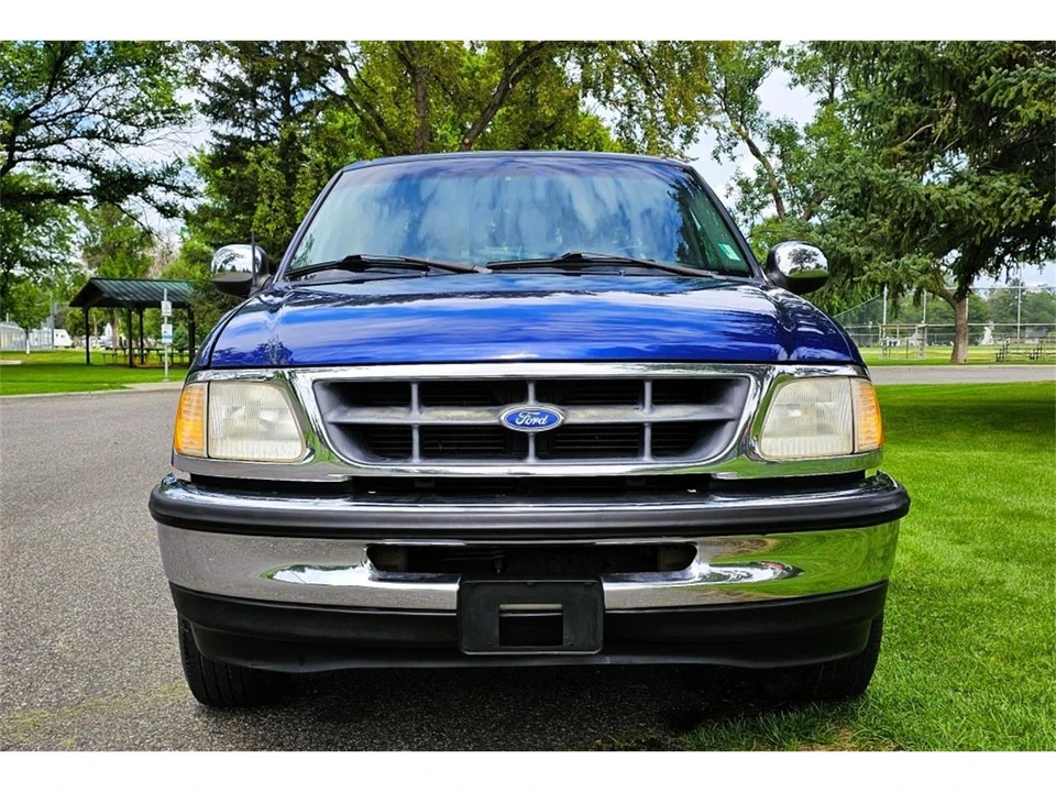1997 Ford F-150 10th Gen - Image 8 of 31