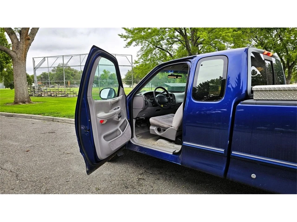 1997 Ford F-150 10th Gen - Image 9 of 31