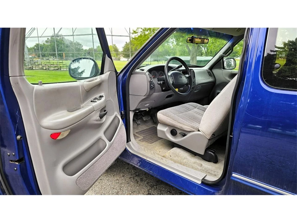 1997 Ford F-150 10th Gen - Image 10 of 31