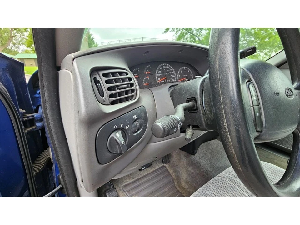 1997 Ford F-150 10th Gen - Image 17 of 31