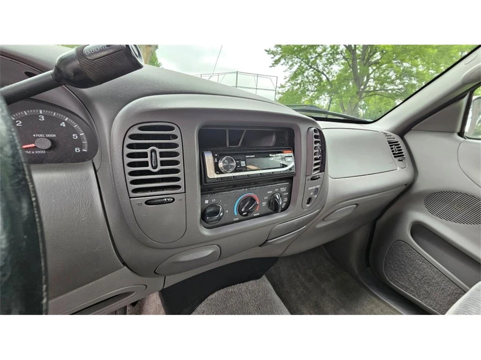 1997 Ford F-150 10th Gen - Image 19 of 31