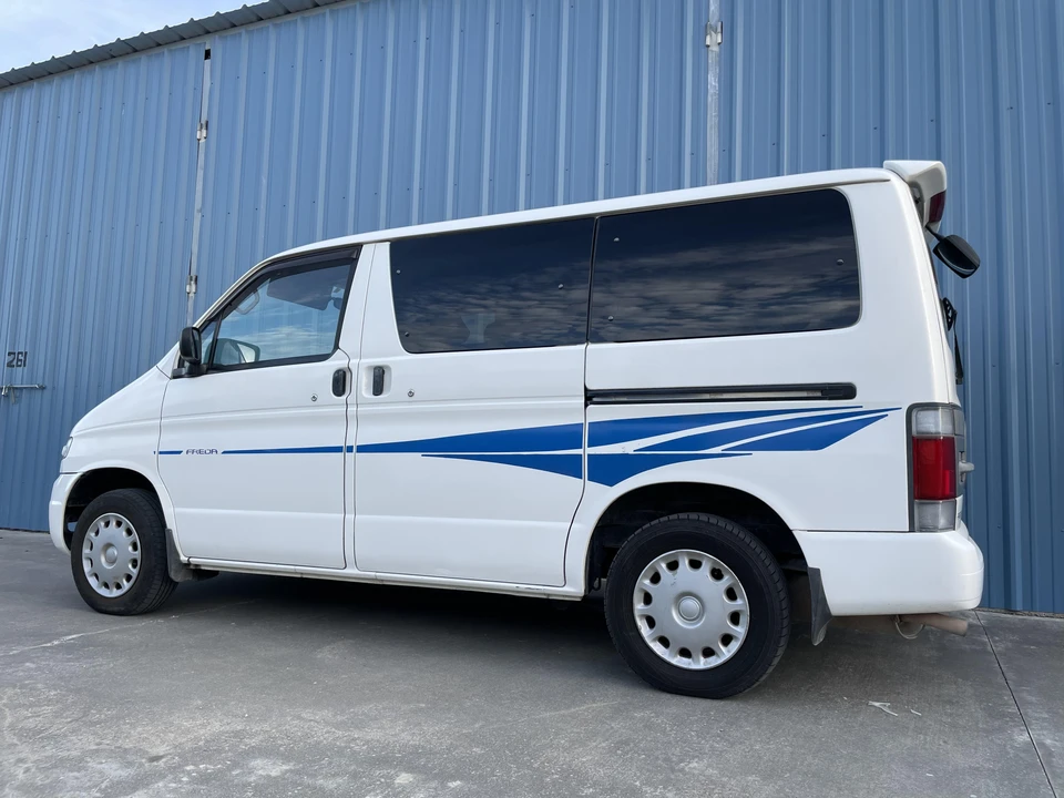 1997 Ford Econoline Van - Image 10 of 23