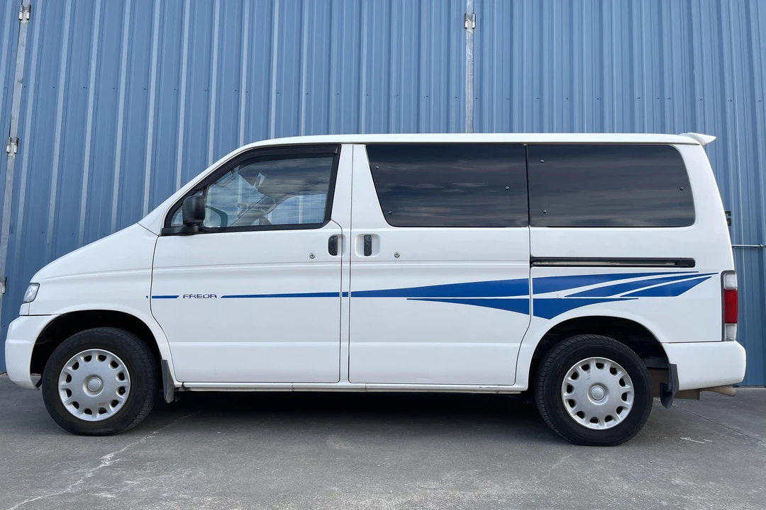 1997 Ford Econoline Van - Image 9 of 23